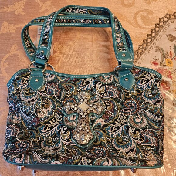 Montana West Handbags - NWT Montana West Boho Bling Should Bag
